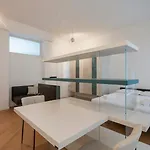 Duomo Elegant Flat アパート *
