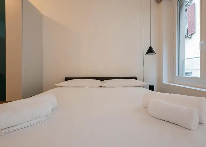 Duomo Elegant Flat דירה